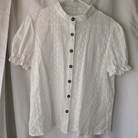3/$30Darling Eyelet Blouse w/Tortoiseshell Buttons - Picture 6 of 8